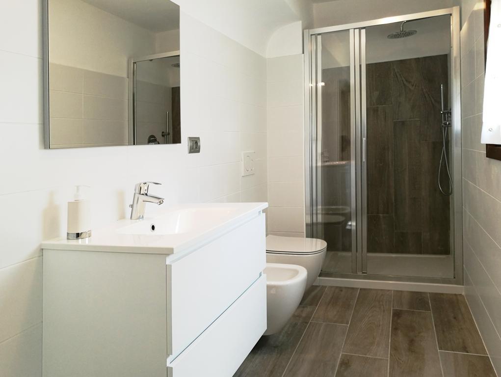 Le Residenze Del Conte Agudio Apartment Malgrate Bagian luar foto